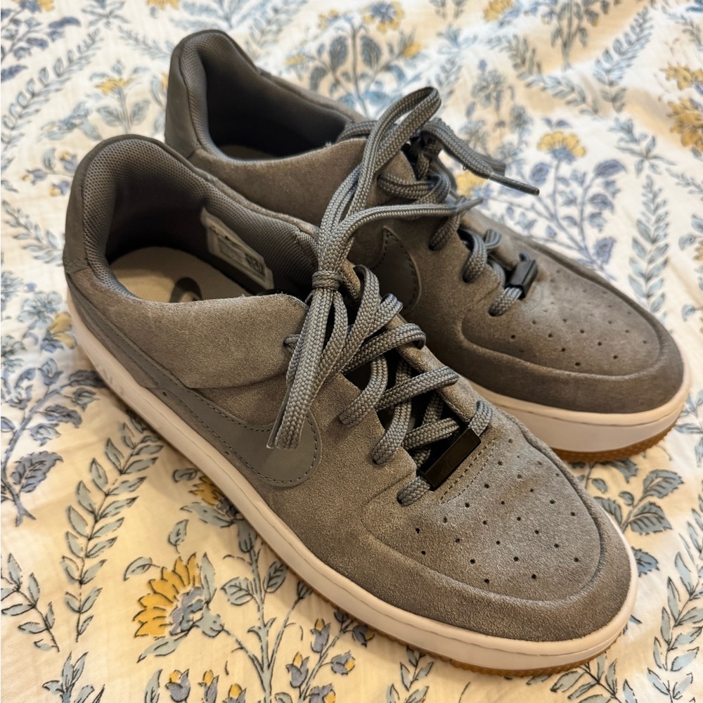 Nike Grey Women's Air Force 1